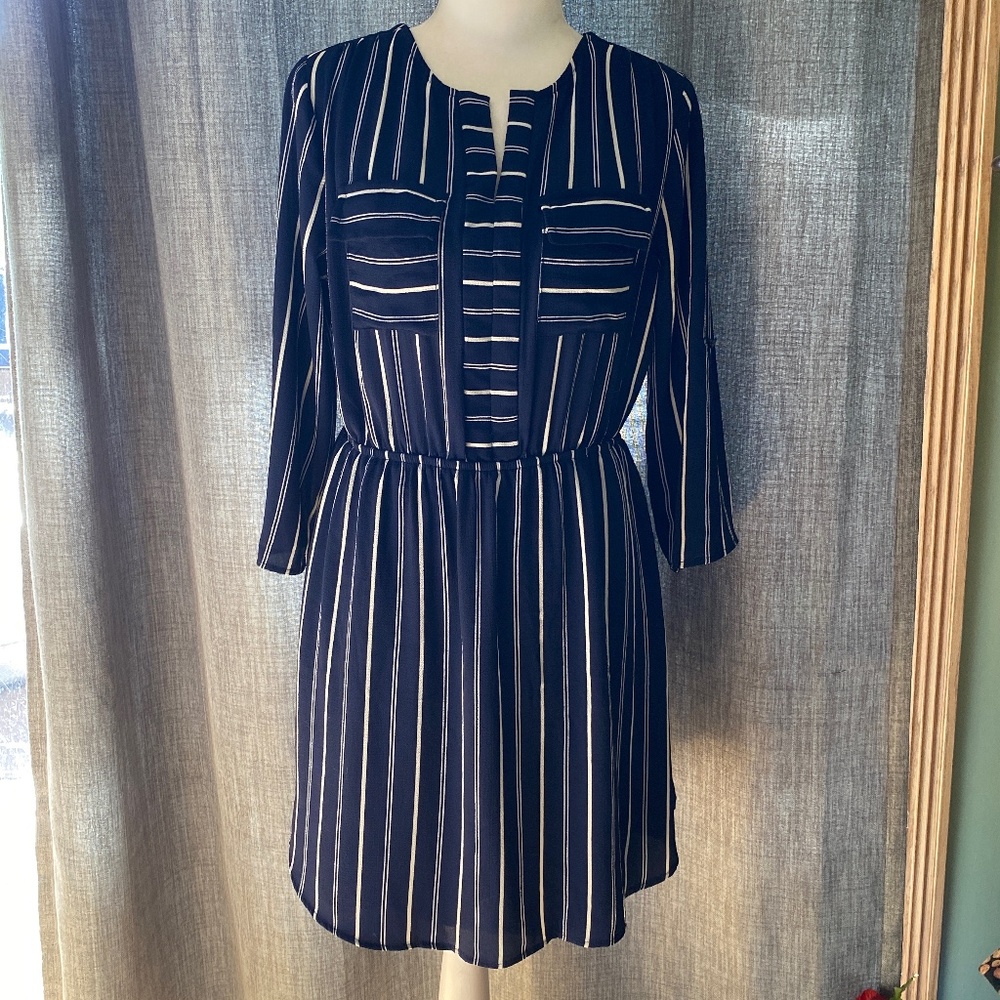Monteau Navy/White Dress w/Cinch Waist  size Large EUC